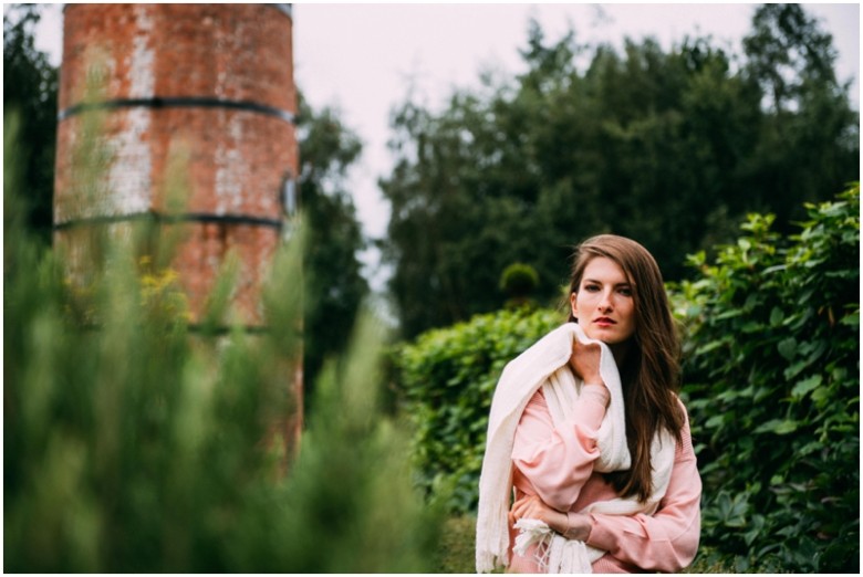 female model urban, natural light portrait image