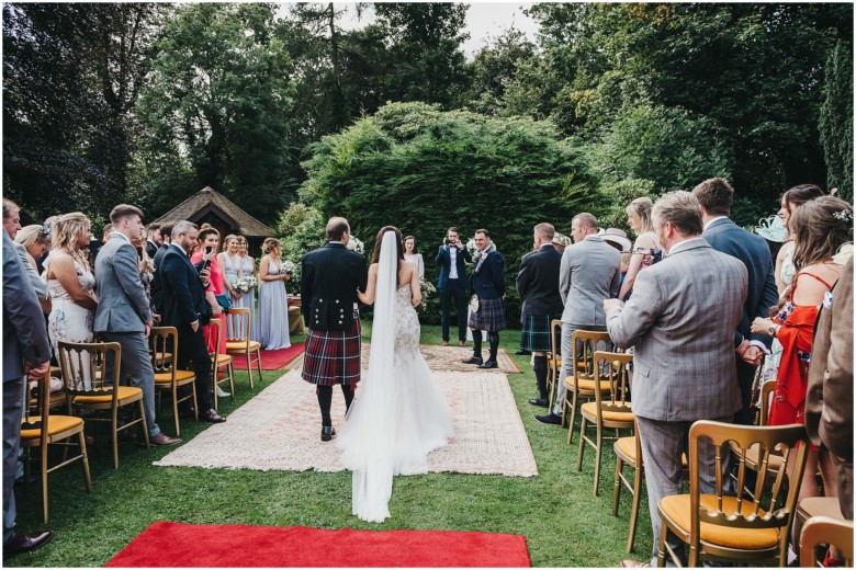 bride walking down the ailse