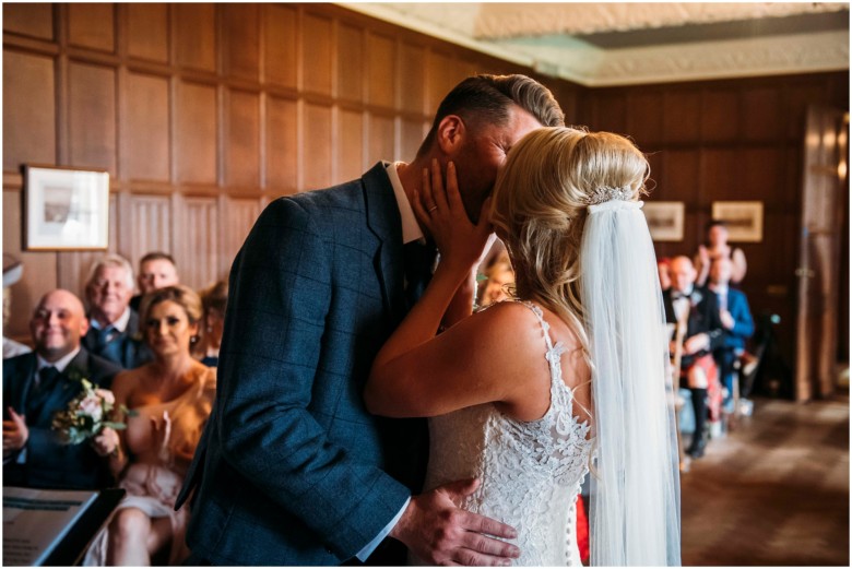 bride and groom wedding ceremony