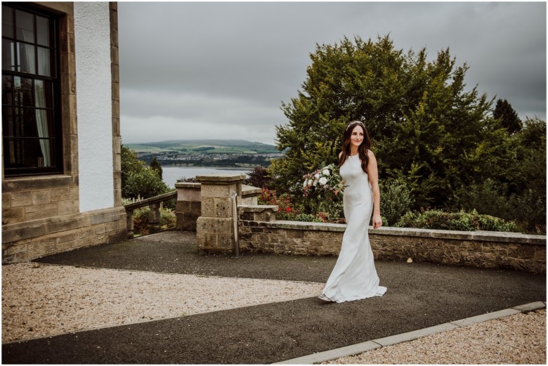 bride arriving for her wedding