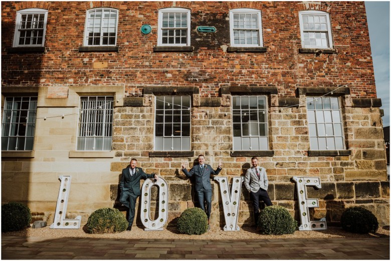 groom and his groomsmen