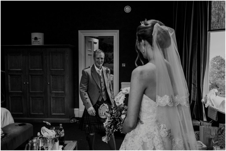 bride and her bridesmaids getting ready