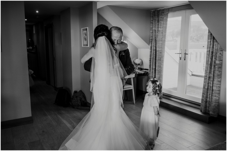 bride and her bridesmaids getting ready