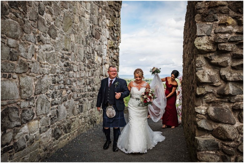 bride and her dad