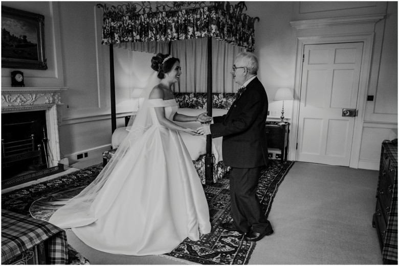 bride and her bridesmaids getting ready